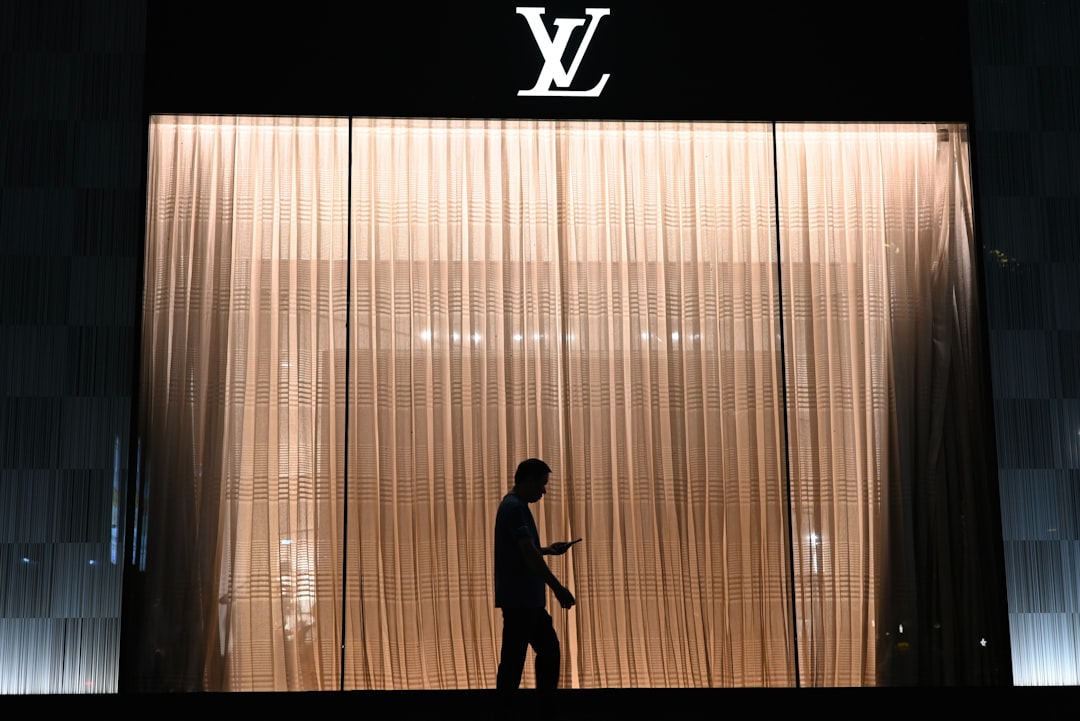 AML Check Luxury Goods Purchase Crypto: Navigating Compliance in High-Value Digital Transactions